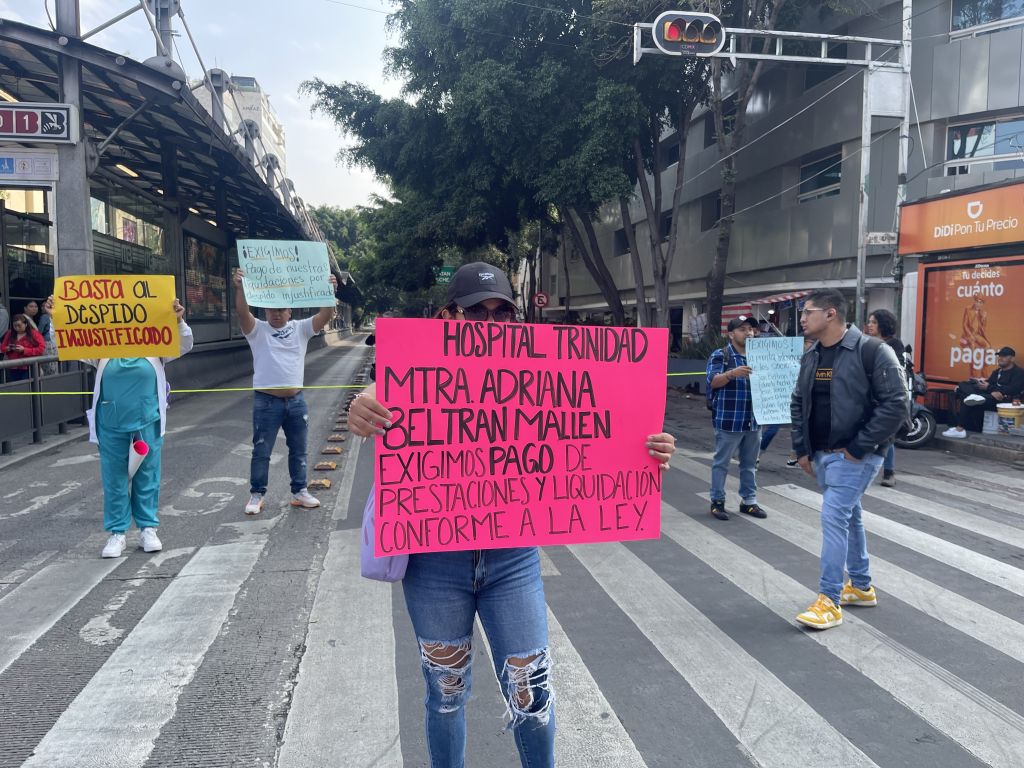 “Nos dejaron sin trabajo y sin justicia”, dicen en protesta enfermeras y trabajadores del Sanatorio Trinidad