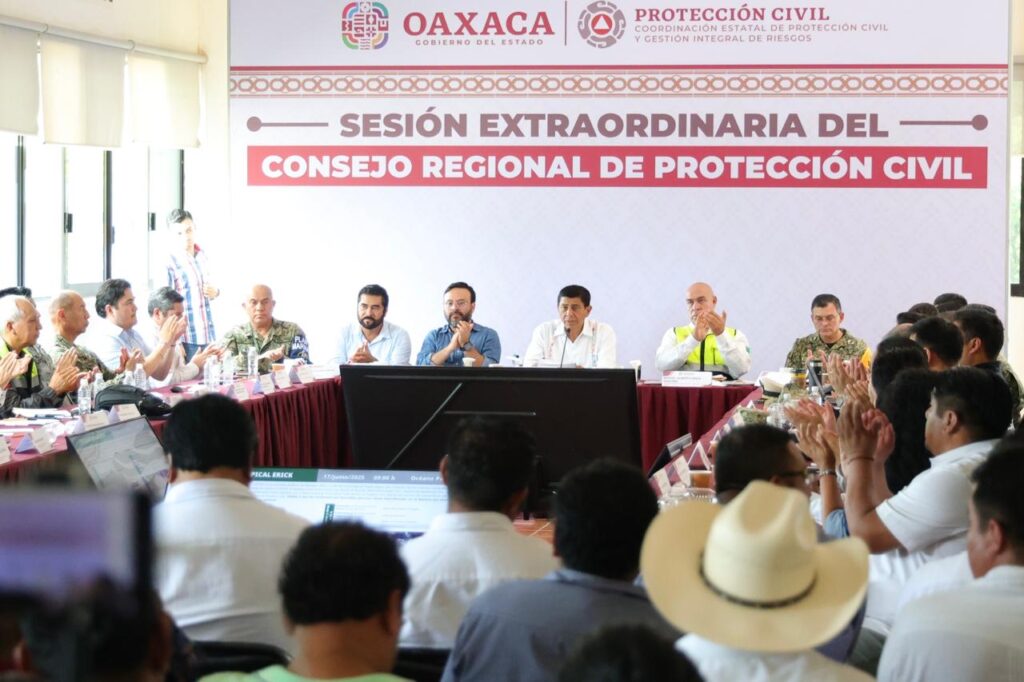 Salomón Jara instruye acciones inmediatas ante posible evolución de la tormenta tropical Erick