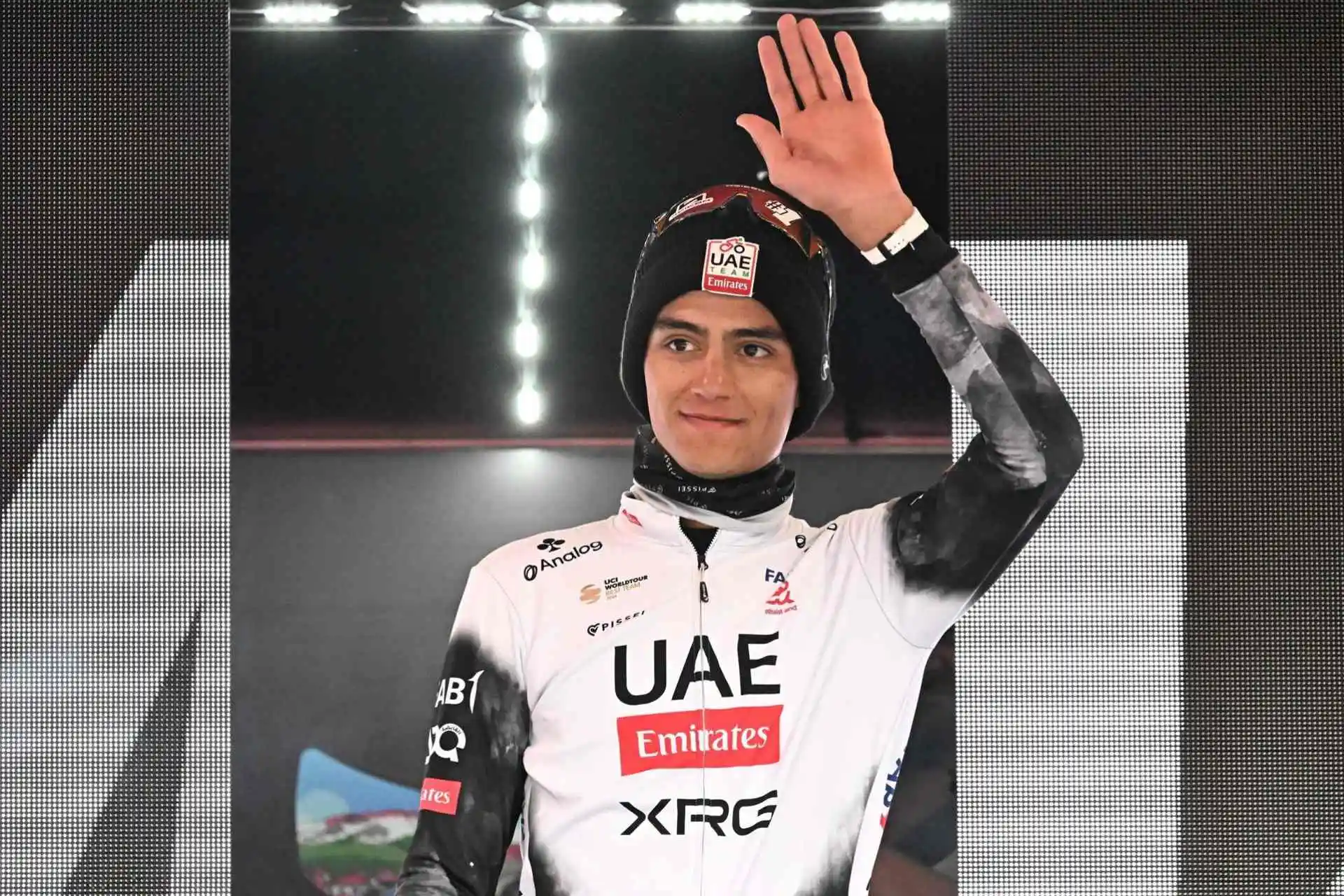 9a6b75b0-072c-4b2c-aaa4-e3fe66b3e977