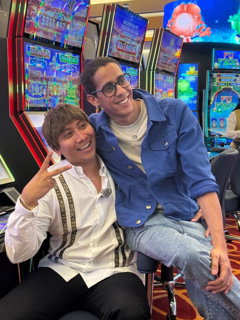 PlayCity Casino Mérida celebra su cumpleaños con el Chino Fernández y Miguel “Tako”