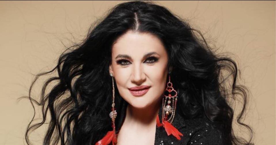 ALEJANDRA AVALOS FOTO2