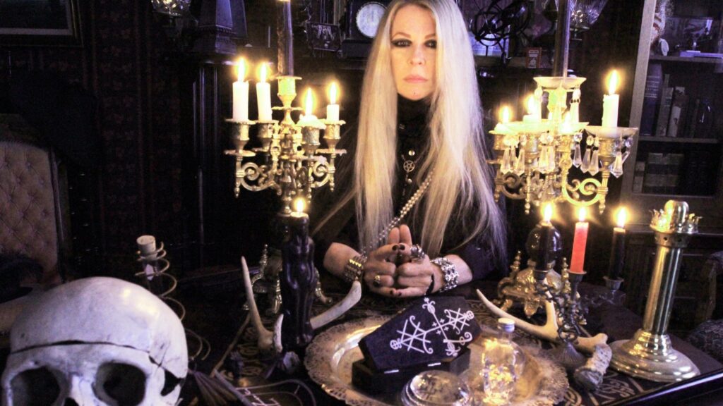 Coven, la voz eterna del dark rock, festeja nueve años de resistencia metálica del HDX Circus en CDMX