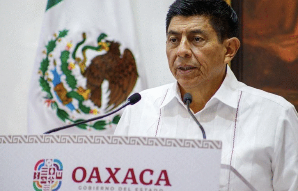 GOBERNADOR DE OAXACA CONDENA APROPIACIÓN CULTURAL INDEBIDA DE ADIDAS CONTRA COMUNIDAD DE VILLA HIDALGO YALALAG.