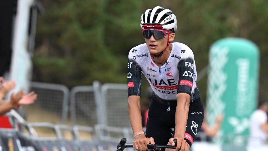 Isaac del Toro no logra brillar en su primera Clásica de Bretaña y queda en el lugar 58