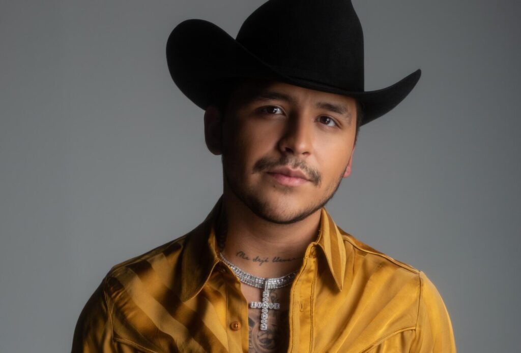 Christian Nodal y sus padres enfrentarán audiencia por presunta falsificación de contratos, según abogado