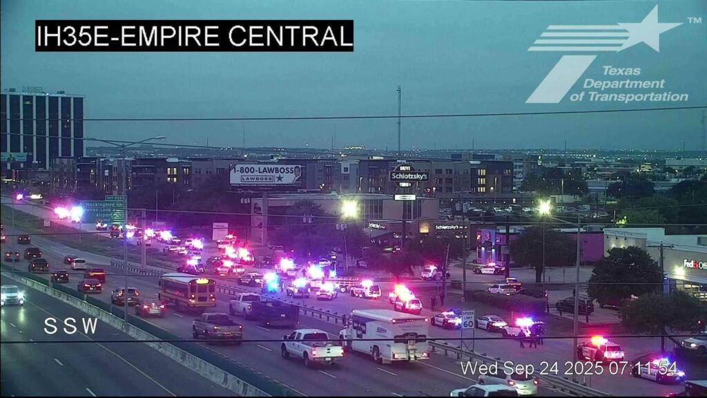 Reportan tiroteo en Centro de Detención de Dallas; hay muertos y heridos