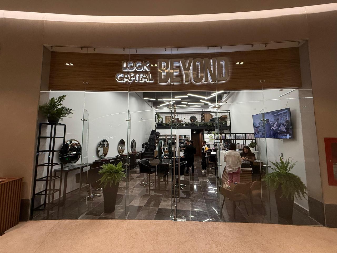 Tendencias en cortes de cabello y uñas para deslumbrar este otoño Look Capital transforma la experiencia de belleza en Downtown Puebla