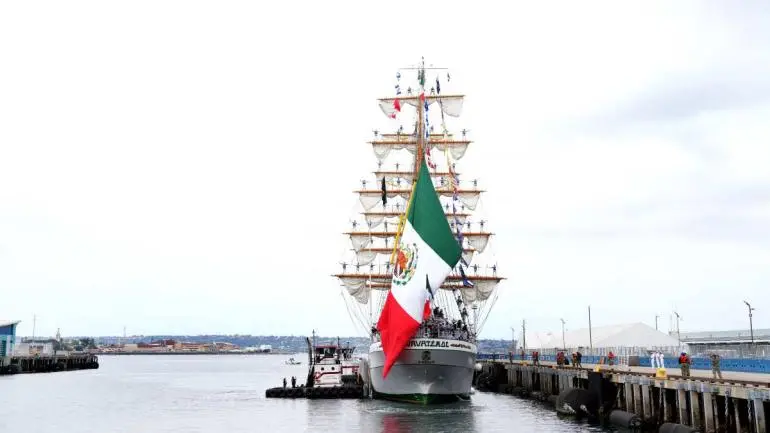 buque-escuela_cuauhtemoc