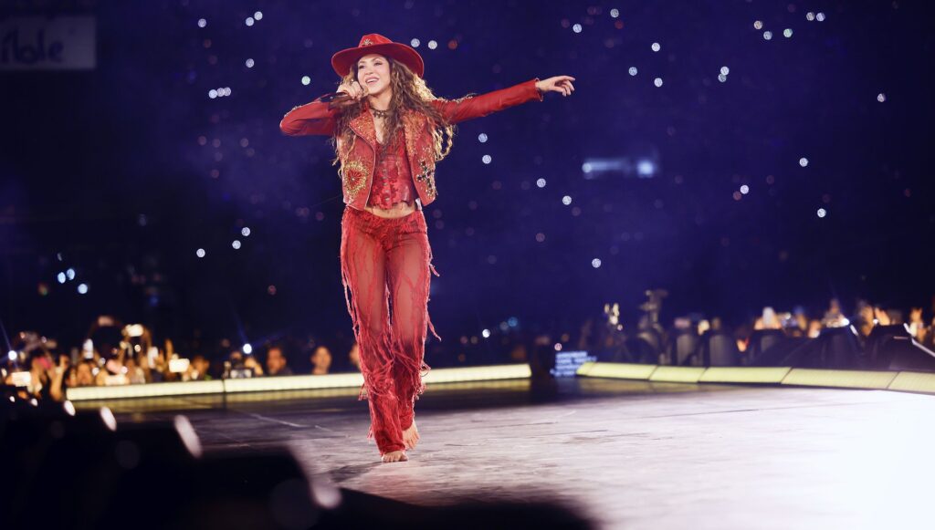 SHAKIRA SE CONVIERTE EN LA PRIMERA ARTISTA CON 4 SOLD OUTS EN LA HISTORIA DEL ESTADIO AKRON