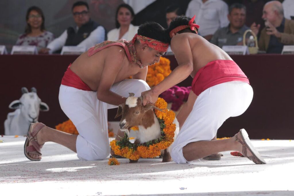 Gobierno de Puebla inaugura la temporada de Mole de Caderas en Tehuacán