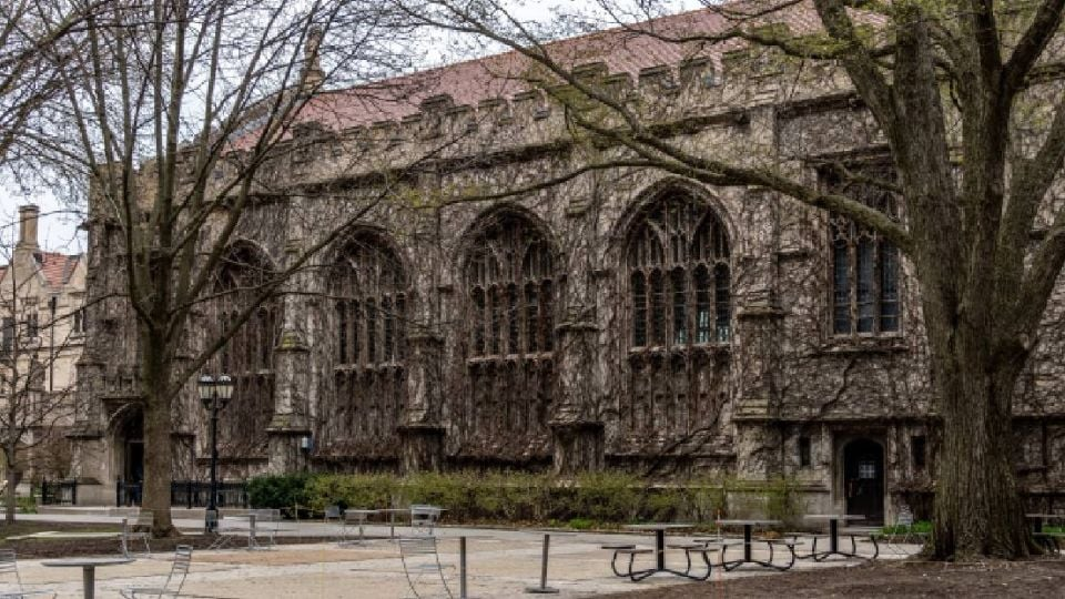 dd8b3d06-cac4-4ac0-a48d-992742f5dc1d