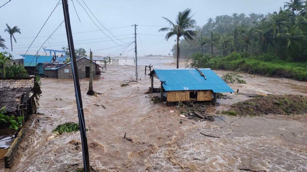 Súper tifón en Filipinas y tsunamis en Japón, la naturaleza no da tregua
