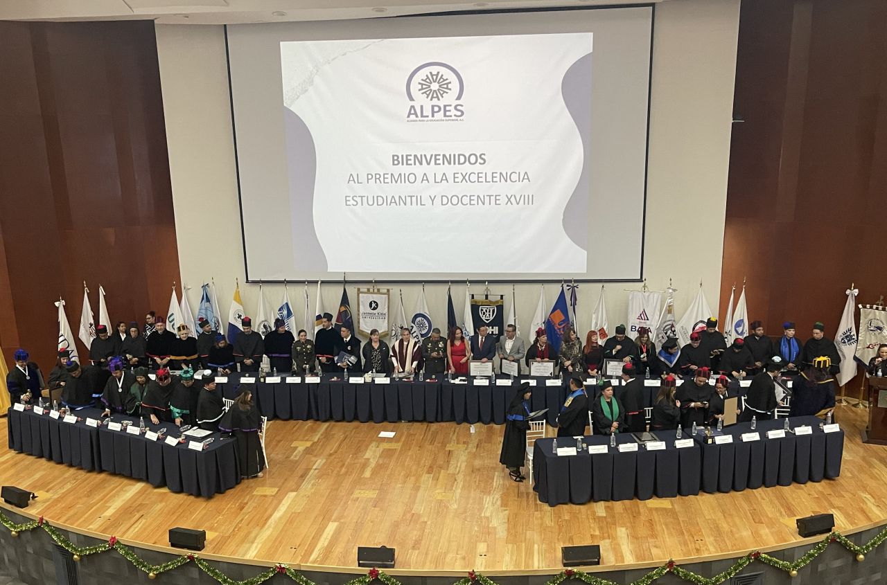 La educación debe ser permanente, incluyente, digital y profundamente humana, coinciden en premios ALPES