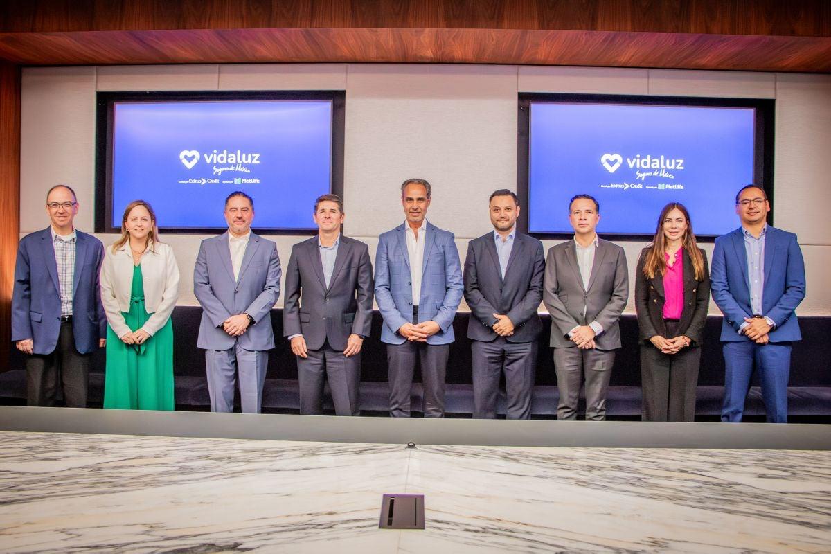 PHOTO-2025-12-03-19-02-15