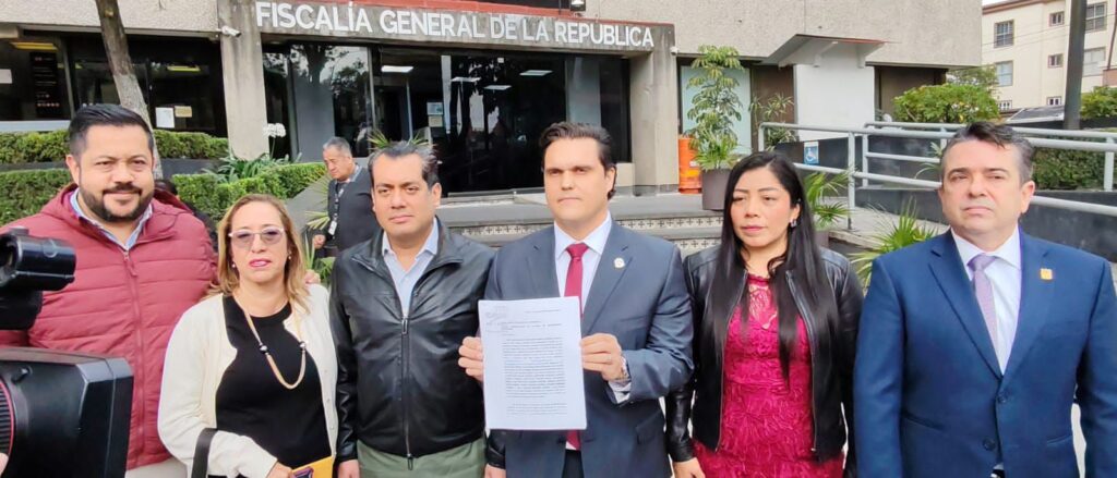 Nueva denuncia con Francisco García Cabeza de Vaca en la FGR
