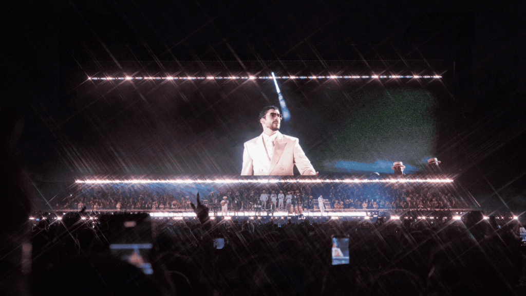 Bad Bunny sorprende con Julieta Venegas en CDMX