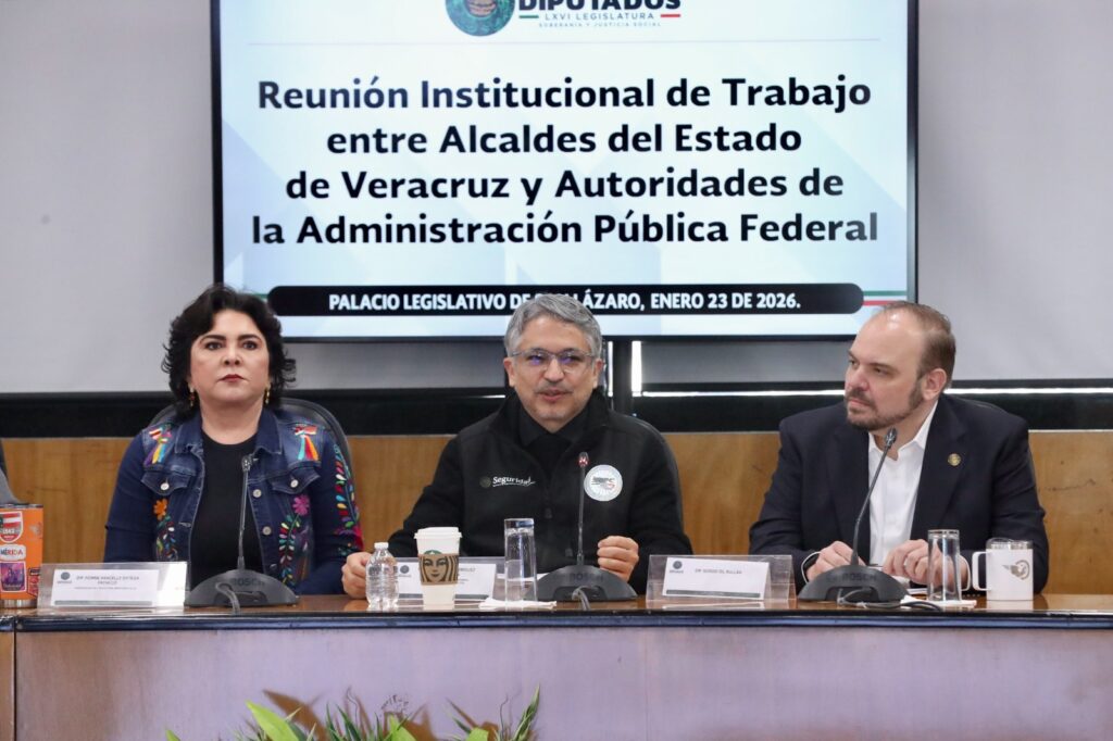 Se realiza reunión entre alcaldesas y alcaldes de Veracruz emanados de MC y autoridades de la Administración Pública Federal