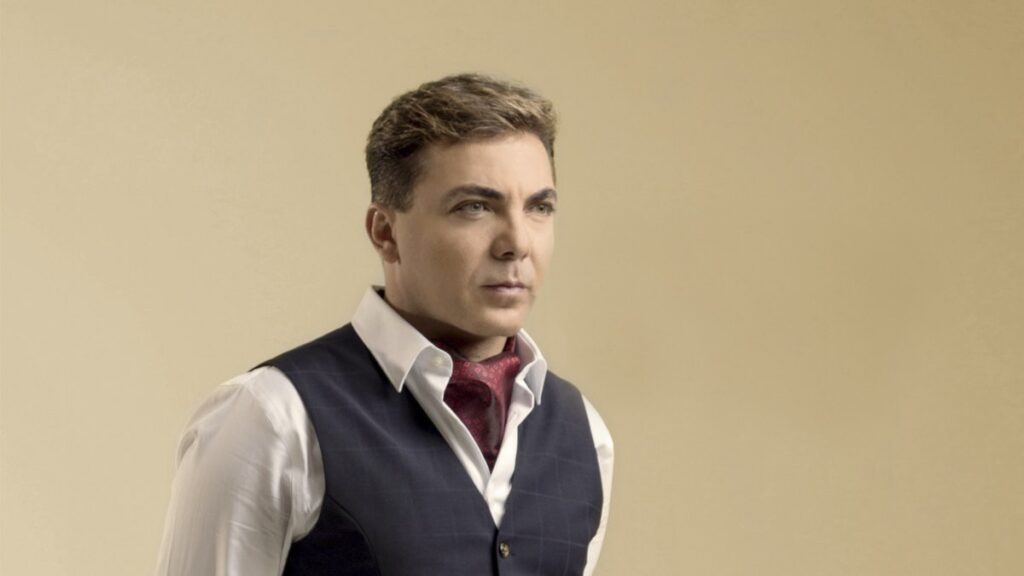 El Auditorio Nacional recibe nuevamente a Cristian Castro en un regreso desde el corazón