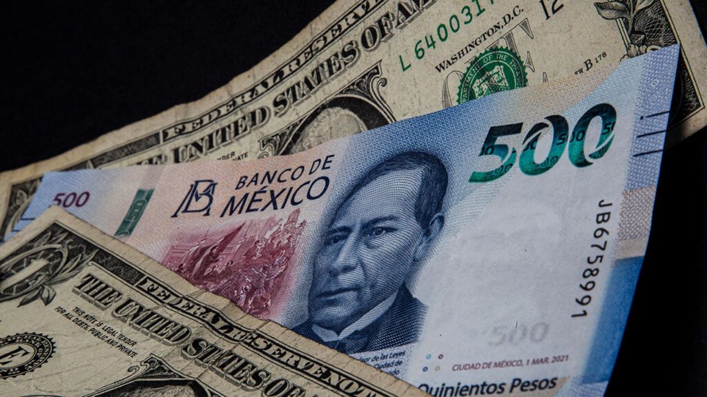 ¡Peso cae por segunda jornada!