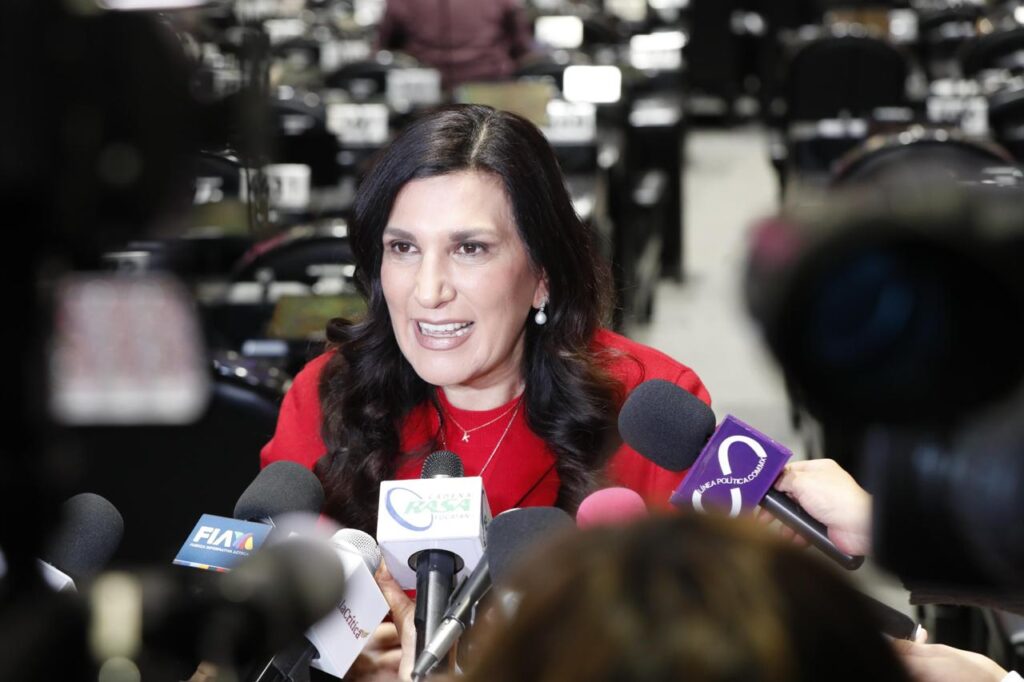 La prioridad de los legisladores en la reforma electoral debe ser que el crimen organizado saque las manos de las campañas: Kenia López Rabadán