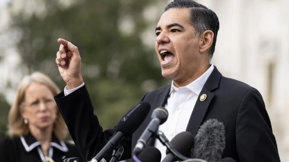 8b337481-44e4-4043-8d81-11cb44e3764a