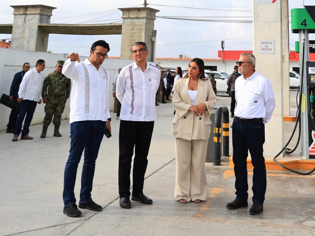 Supervisa gobernador operaciones y despacho de la Gasolinera del Pueblo