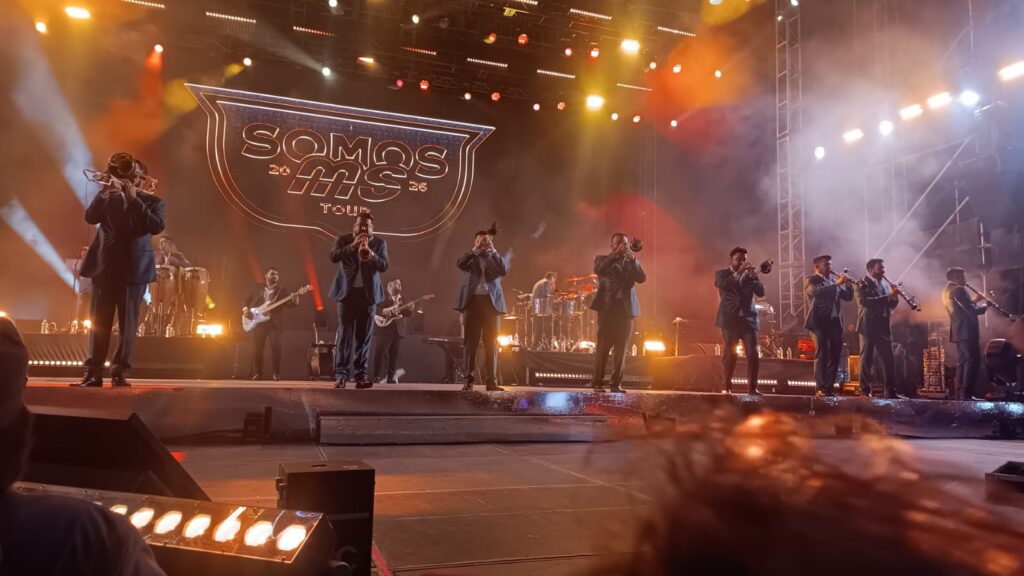 Banda MS rompe récord de asistencia en el Gran Carnaval de Ensenada; más de 120 mil personas asistieron al concierto