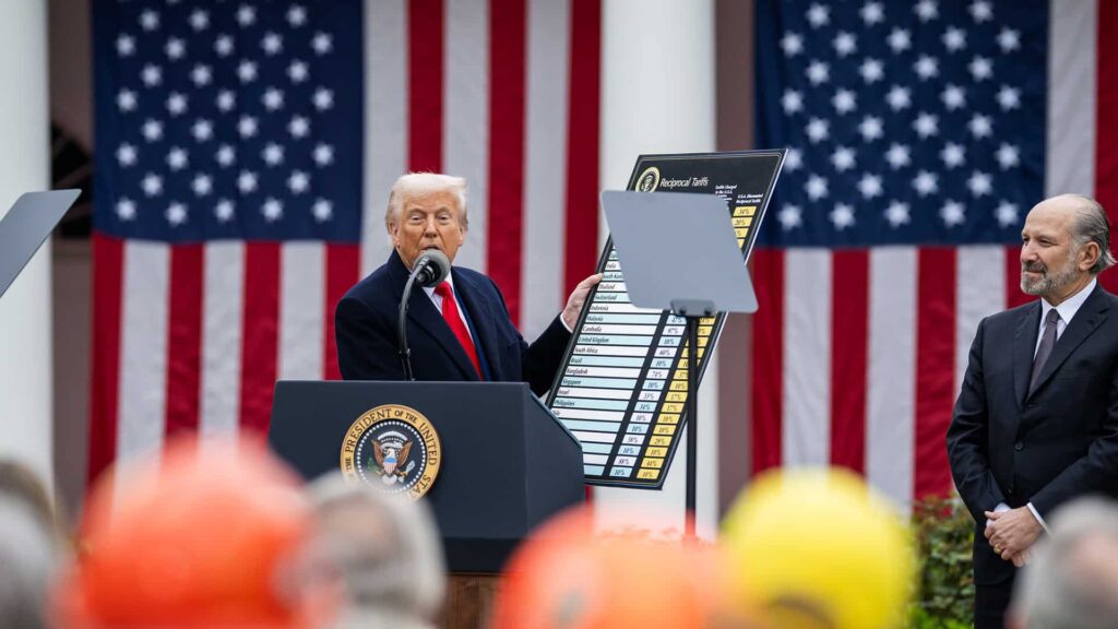Políticas erróneas de Trump provocan impactos negativos en la economía de Estados Unidos