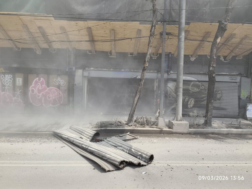 Edificio en demolición colapsa en San Antonio Abad, colonia Tránsito