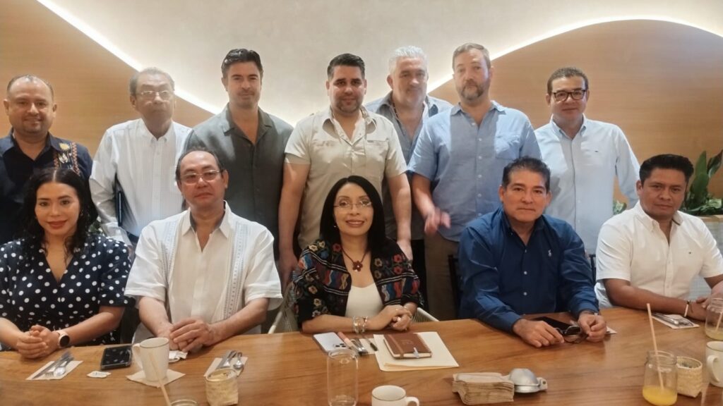 Esthela Damián y hoteleros de Acapulco dialogan sobre el futuro de Guerrero