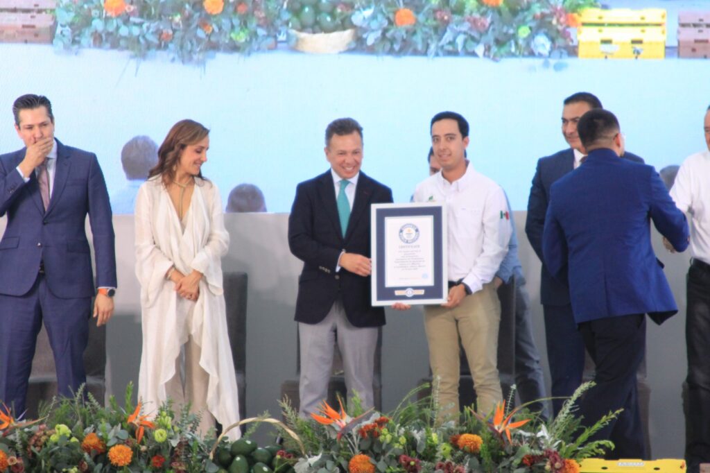 Jalisco hace historia: APEAJAL logró el Récord Guinness del Guacamole más grande del mundo