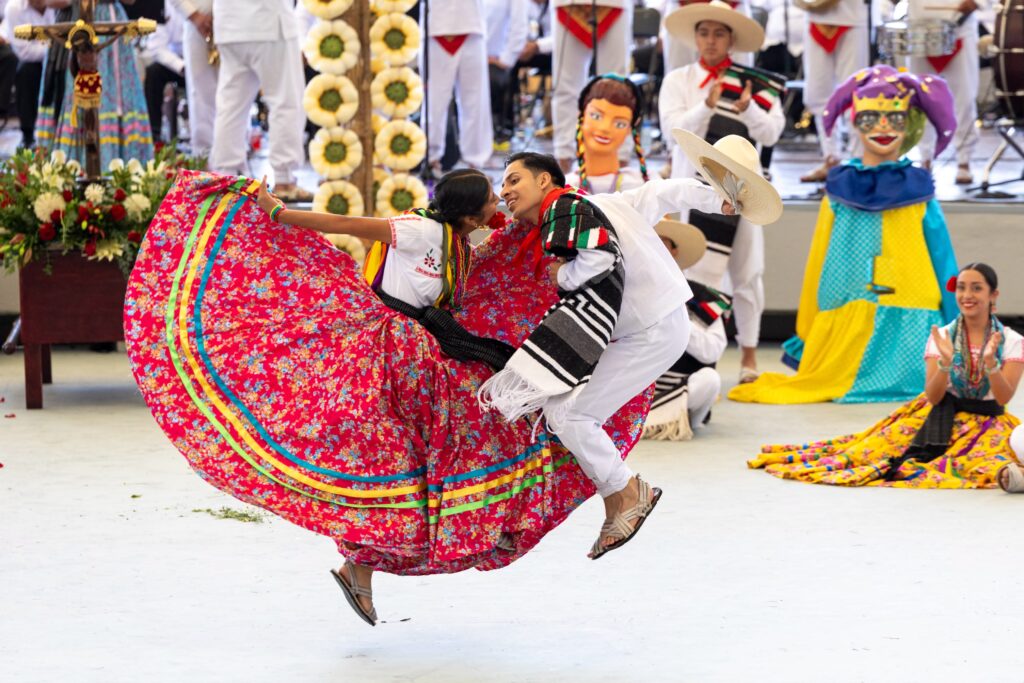 Guelaguetza 2026 abre con una celebración de tradición, cultura y lleno total