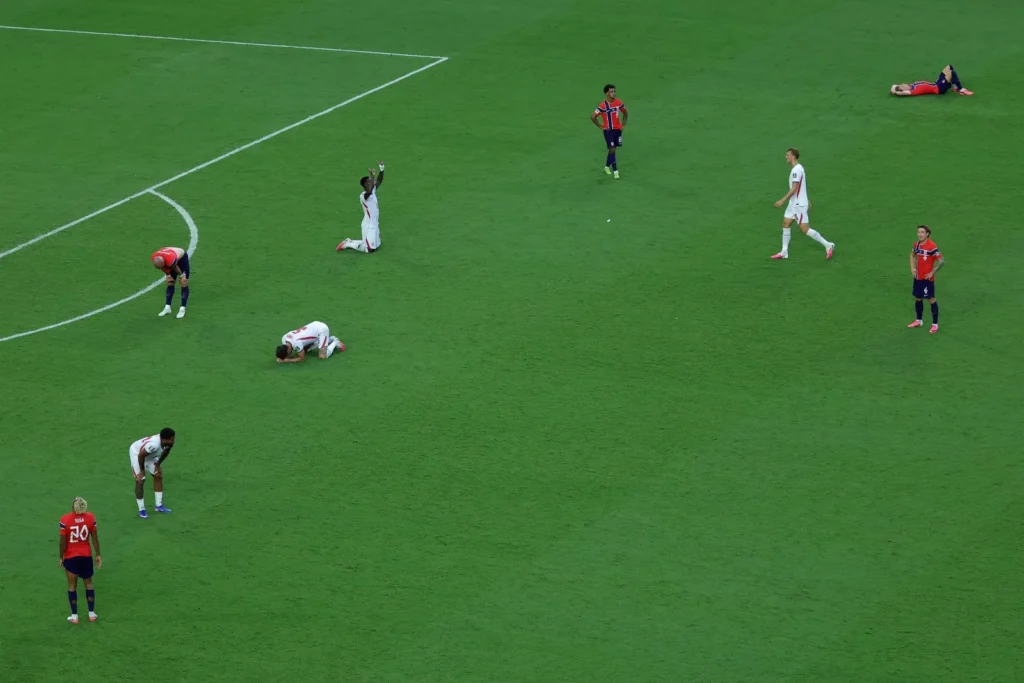 Inglaterra remonta a Noruega en tiempo extra y se instala en las semifinales del Mundial