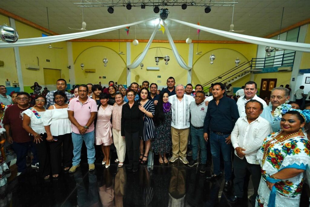 Rafa Marín dialoga con ingenieros sobre soberanía, infraestructura y desarrollo social en Cancún