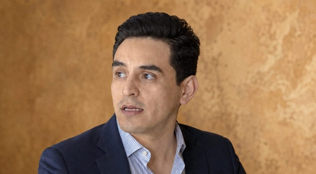 Efraín Evangelista Cortázar impulsa un modelo para que las empresas sobrevivan a sus fundadores