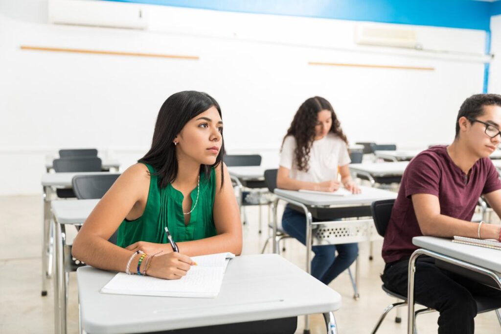 Del salón de clases al mundo real: la nueva ruta de la preparatoria
