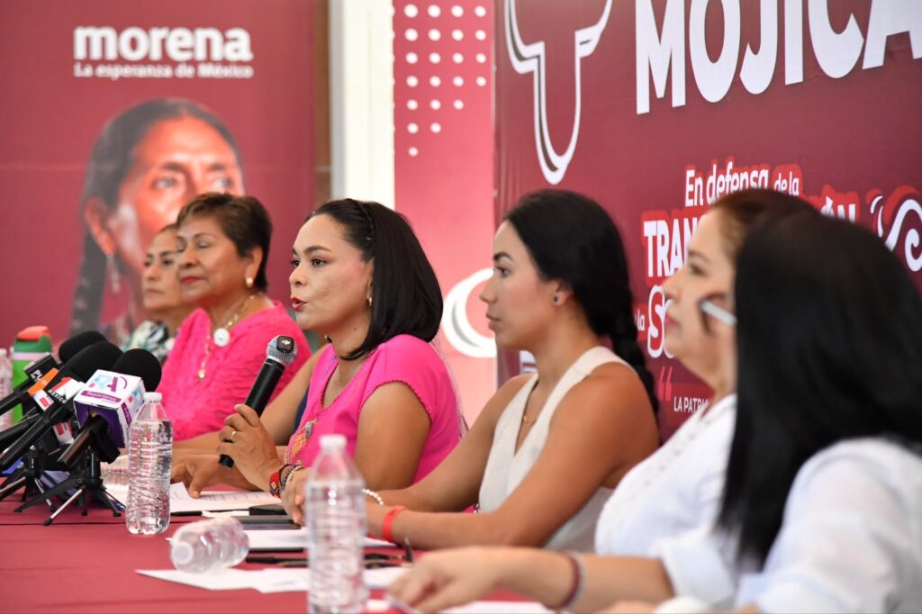 Mujeres con trayectoria cierran filas con Beatriz Mojica en Guerrero