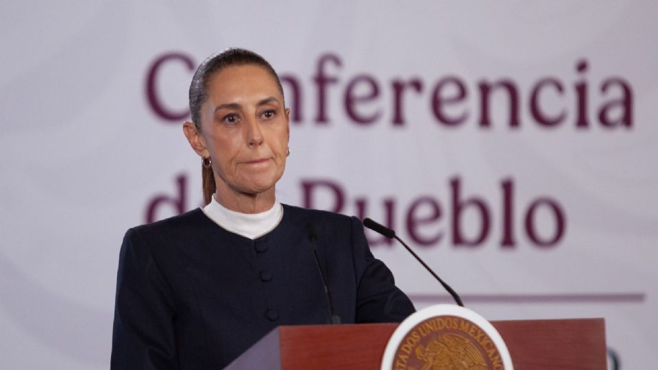“No es Somos México”: Sheinbaum respalda cambio de nombre y colores del partido