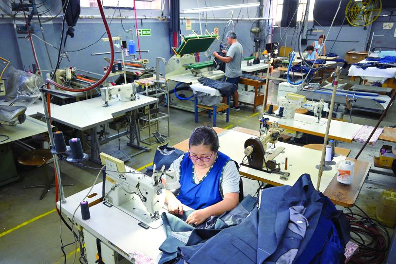 Pobreza laboral alcanza mínimo histórico desde 2005: Sheinbaum