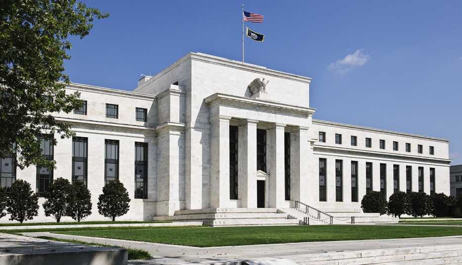 Alza de la Fed sacude a los mercados y eleva presión sobre México