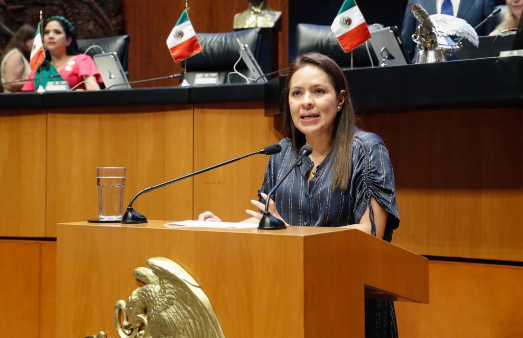 Pide Karen Castrejón reforzar coordinación con Estados Unidos para proteger al lobo mexicano