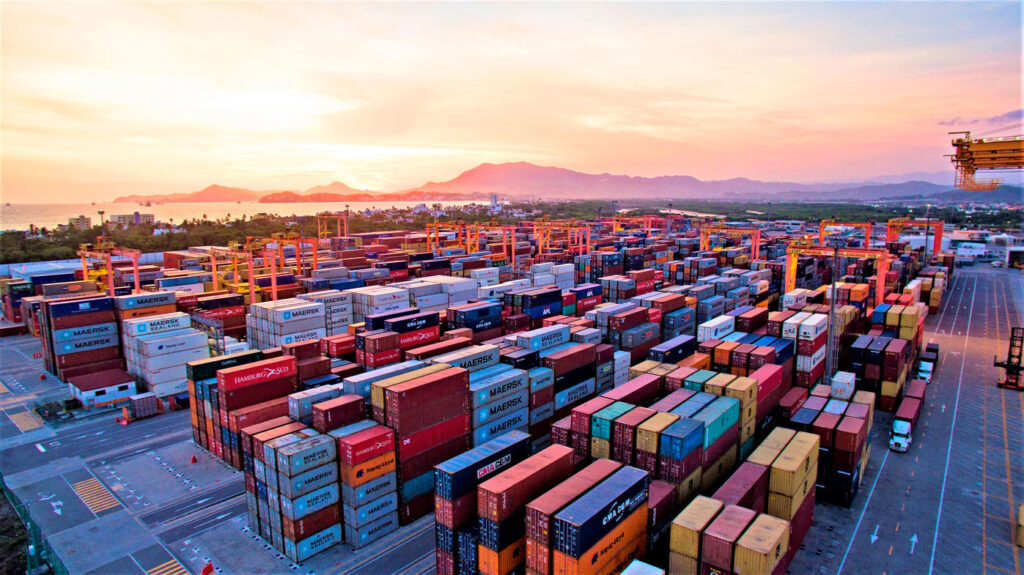 Exportaciones e inversión apuntalan la oferta y demanda de México