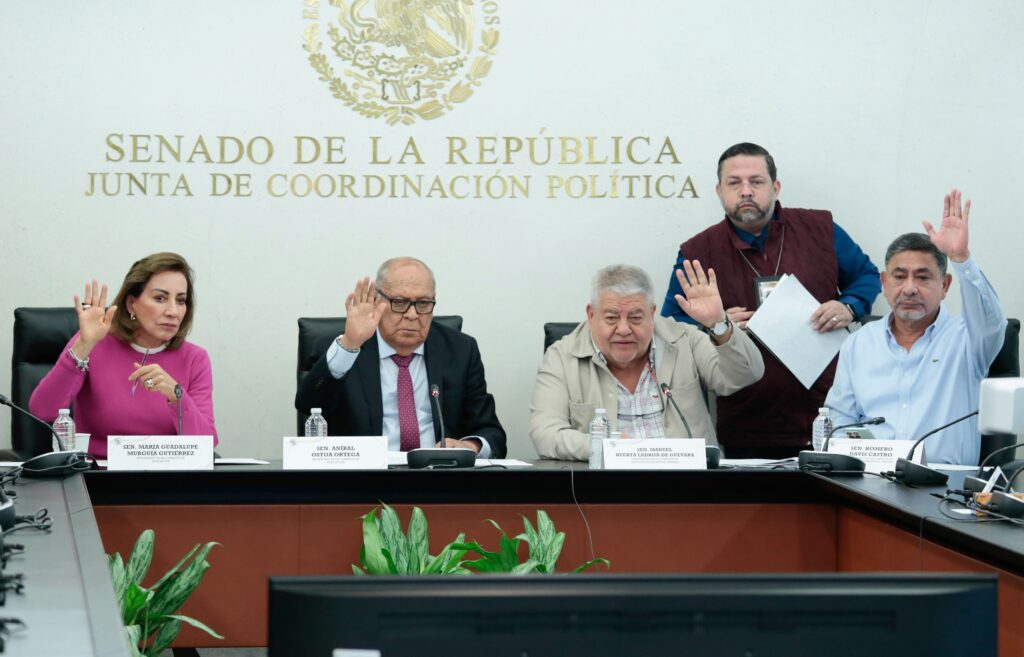 Avanza en comisiones del Senado reforma para regular uso de dispositivos digitales en escuelas