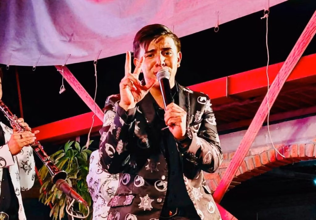 Muere el vocalista de “El Bronco y su Banda”; reportan que sufrió quemaduras por la explosión de una fábrica en Guanajuato