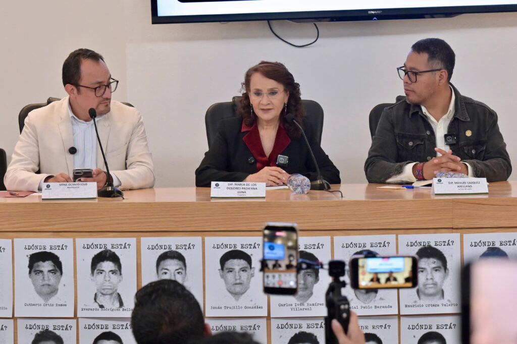 Presentan en la Cámara de Diputados el libro “Ayotzinapa: Verdades incómodas”, escrito por el diputado Manuel Vázquez