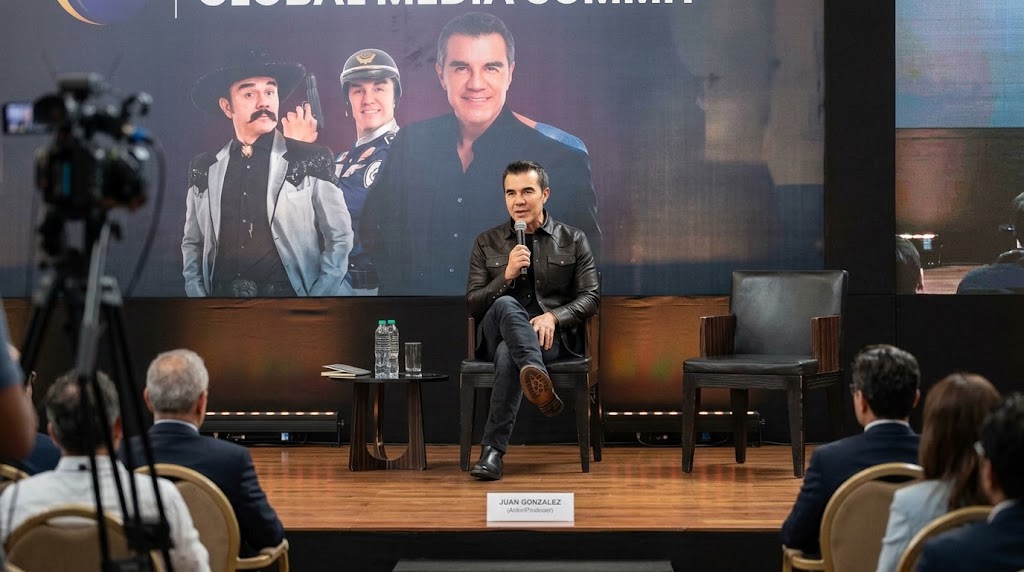 35 años de risas y un sueño cumplido: Adrián Uribe llega al Auditorio Nacional