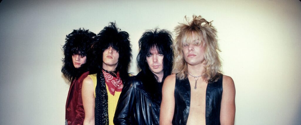 Mötley Crüe celebra 45 años de su debut con una edición de lujo de Too Fast For Love