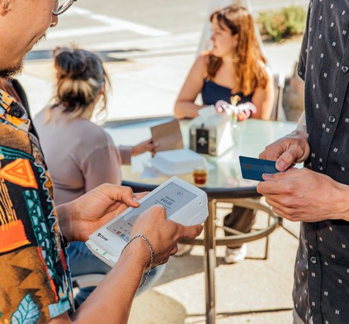 Conectar los canales de pago simplifica la operación de las empresas