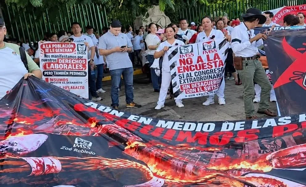 Sheinbaum prioriza solución a demandas laborales del IMSS y mejora de servicios; evaluación de Zoé Robledo no es el tema inmediato