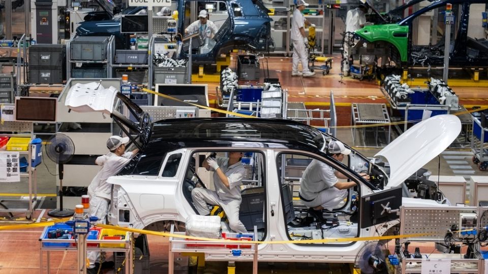 Cae 15% la producción de vehículos ligeros en México durante septiembre; exportaciones también van a la baja